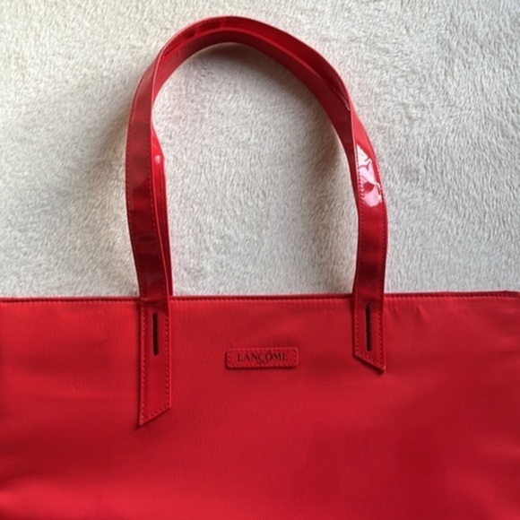 Lancôme Pink/Red Reversible Tote Bag featuring Flamingo Lining Print Inside - Picture 3 of 8